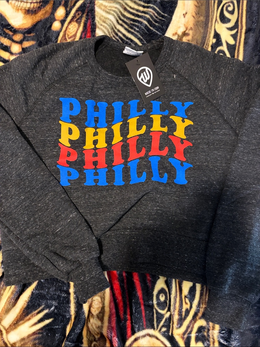 Women's Dark Gray 'Philly' Cropped Graphic Sweatshirt